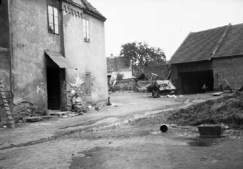 Home of the expedition during the first week of excavation