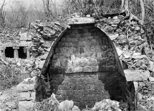 Vault section of east room, Str. 1A6 (SE bldg., lower ridge)