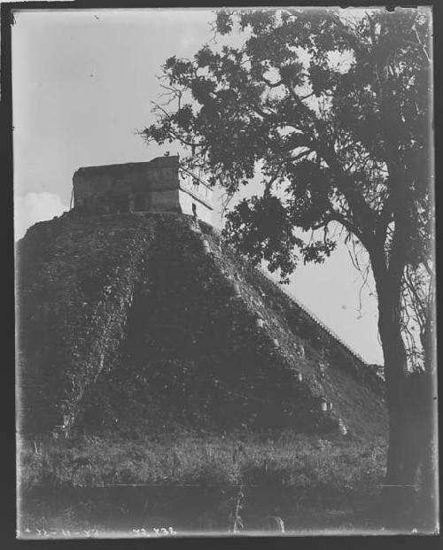 Castillo from near Chac Mool.