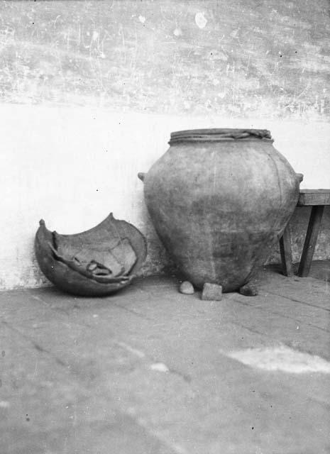 Burial urns from Milingo, Valle Palacios, Hacienda Tasagero