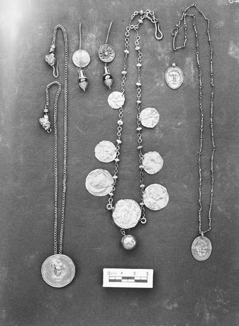 Gold collection belonging to Mrs. Apubtuii