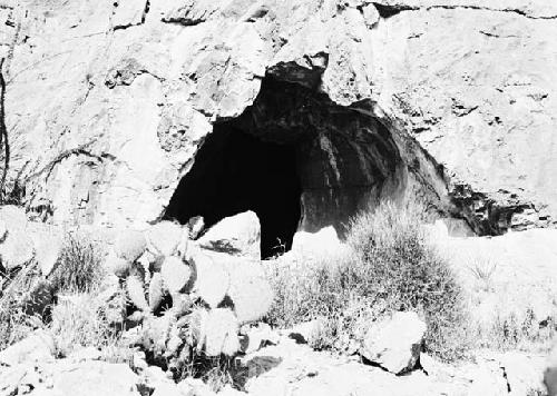 Entrance to Cave 7, northeast of El Paso