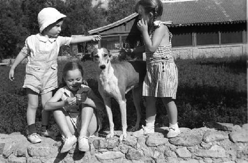 Yutaoho, Shansi, July 1935, David, Ann, Clare with Lilith