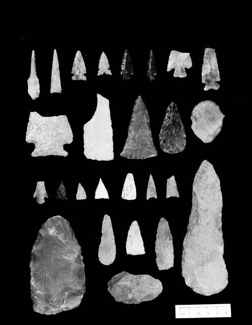 Chipped stone tools with Fremont  culture components