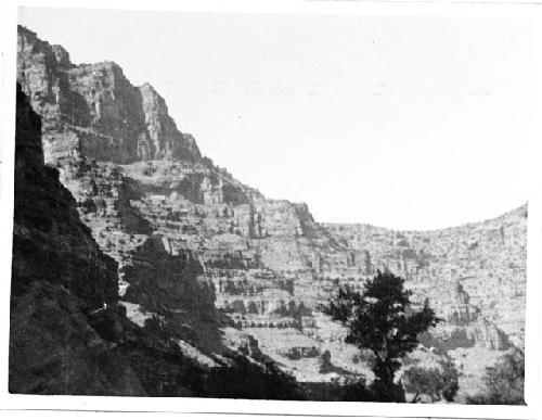 Photo of Cliffs of Green River Canyon Between Rock Canyon and Jack