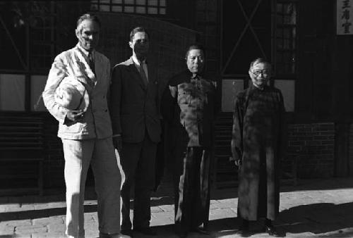 K. A. Wittfogel, W. Bingham, Yang Hu-ch'en and Shao Li-tse, Sian