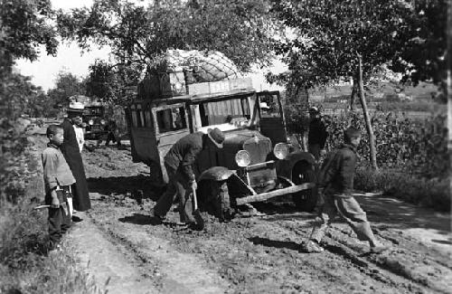 Shansi, September 1935, bus, on south road through Shansi