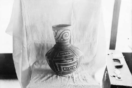 Large decorated jar or vase from excavation 1-31, grave 1E