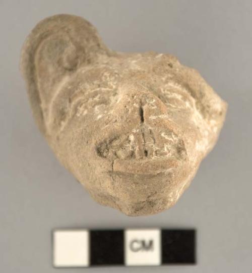 5 pottery animal heads: C:len 6.0 cm