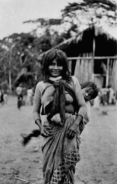 Jivaro women and child