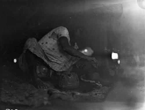 Woman making pottery, House of Lorenzo