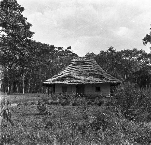 Maragoli huts in mining area near Kaimosi