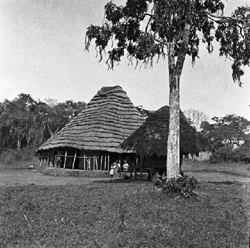 Maragoli huts in mining area near Kaimosi