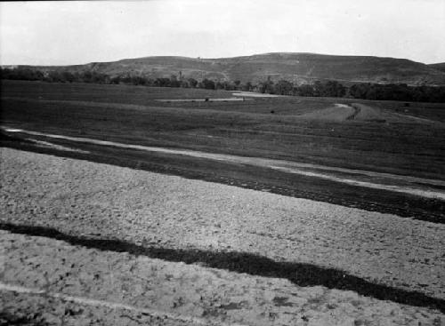 Site on plain from the west, south of Krusovo