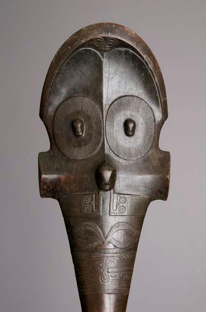 U'u (Large wooden club with double carved face)