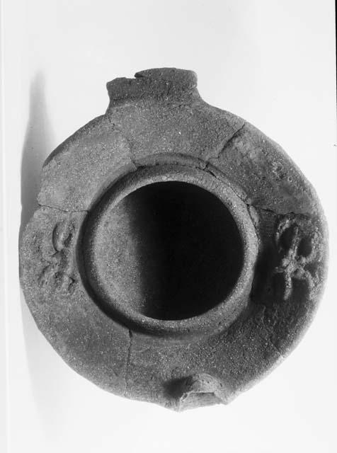 Top view of pottery vessel