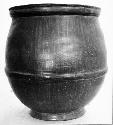 Modern pedestal-base barrel-shaped jar