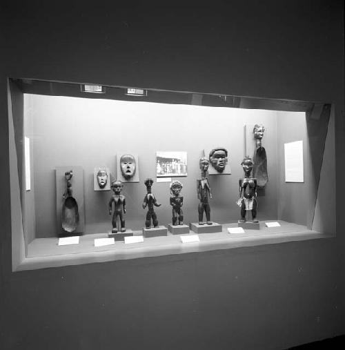 Exhibit "To Dance the Spirit: Liberian Masks," April 1986