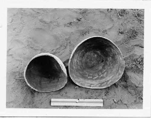 Pots 1 and 3, Burial 8