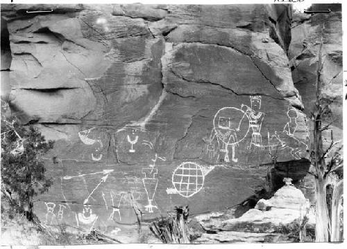 Petroglyph, hunting scene of the latter square-shouldered period