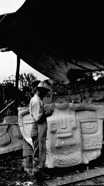 Monument XI - Judd with cast from top