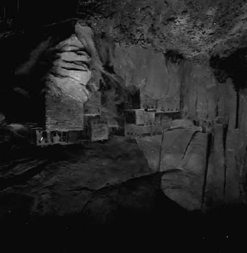 Diorama of western half of Betatakin cliff dwelling