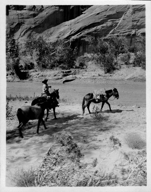 Chaffin & Jerry at Barrier Canyon