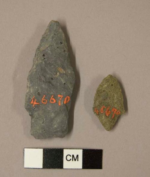 Chipped stone bifaces, stemmed, one stemmed base is square, other base tapered