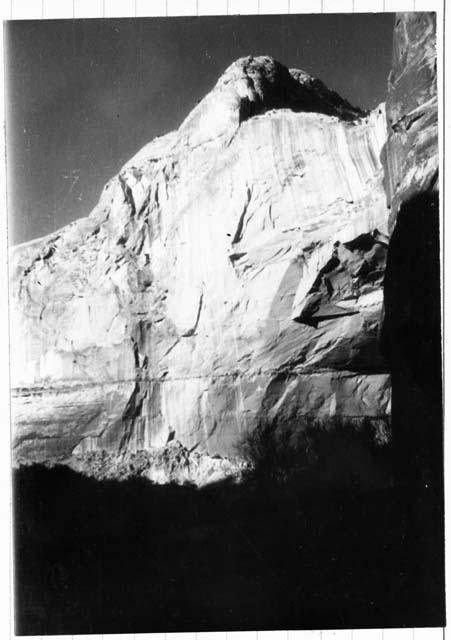 Barrier Canyon, wall showing rock formations