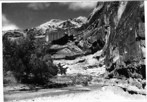 Barrier Canyon between camp and SR-12-4