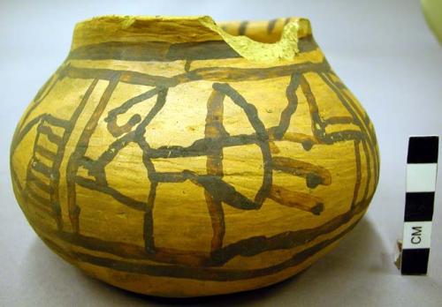 San Bernardo black-on-yellow pottery jar--small