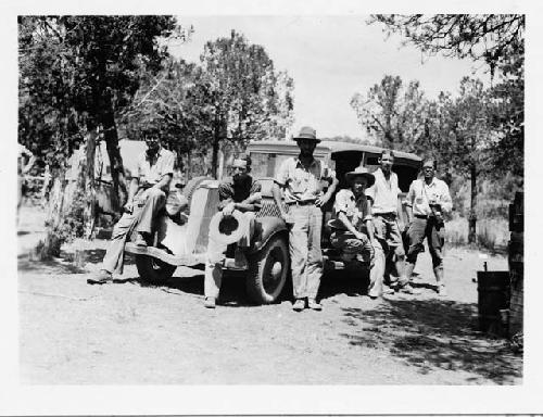 Hargraue of the Museum of NW AZ (Flagstaff), Ben Wetherill, and members of crew