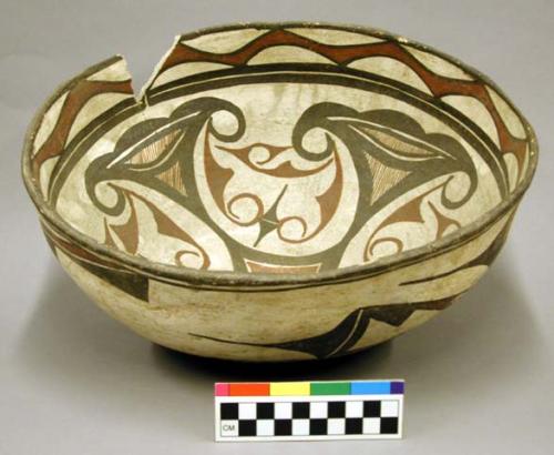 Polychrome pottery bowl - black, red, white