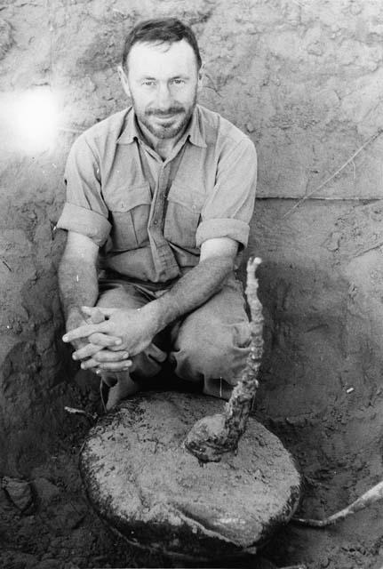 Robert Story with plant specimen (plant as a storage organ), close-up