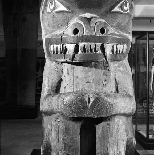 House post, Kwakwaka’wakw