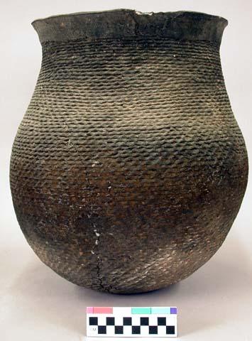 Large coiled jar