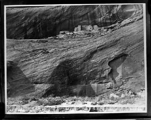 Ruins of cliff dwellings