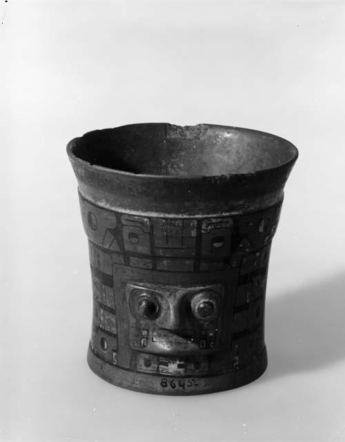 Vessel with effigy face sculpted on side