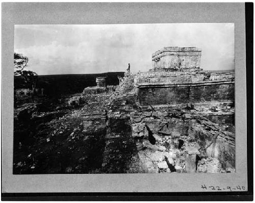 Castillo. Structure One, looking north from roof of No.Seven.