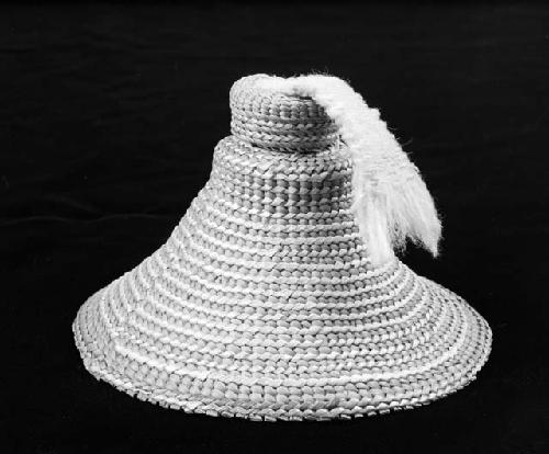 Basket hat with tassel