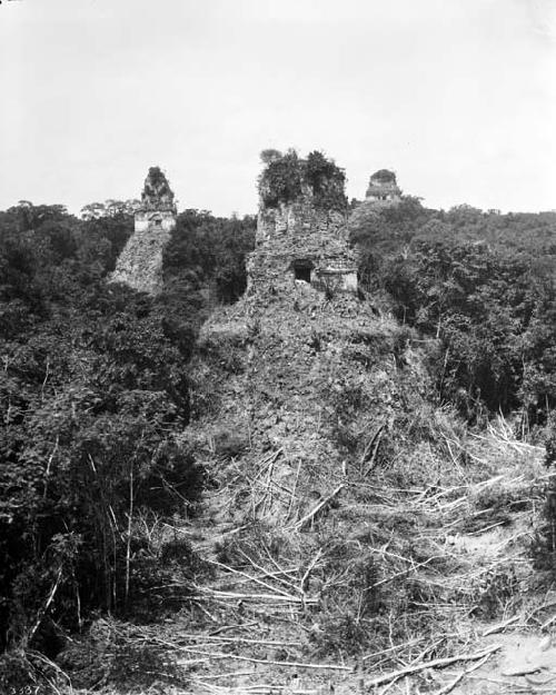 Tikal- temple II