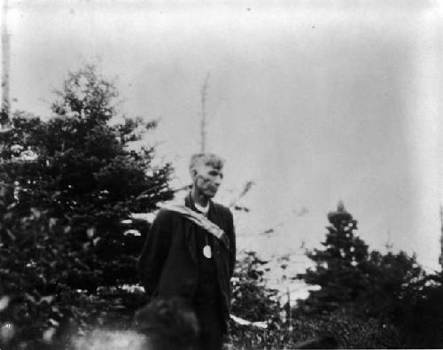 Chief Syllibay delivering a sermon at the end of the second procession