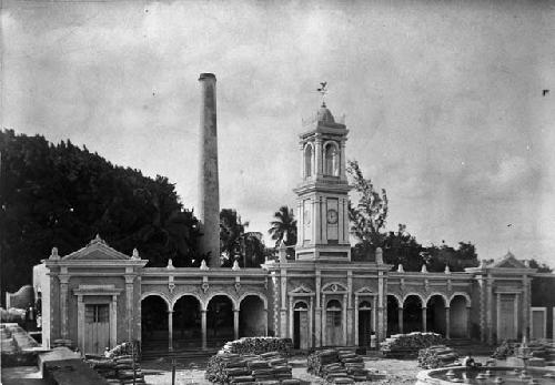 Hacienda Uayalceh. Front of buildings where the machinery for cleaning the hemp leaves stands. Merida, 1891.