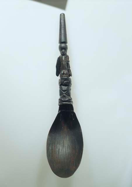 Horn spoon depicting an eagle