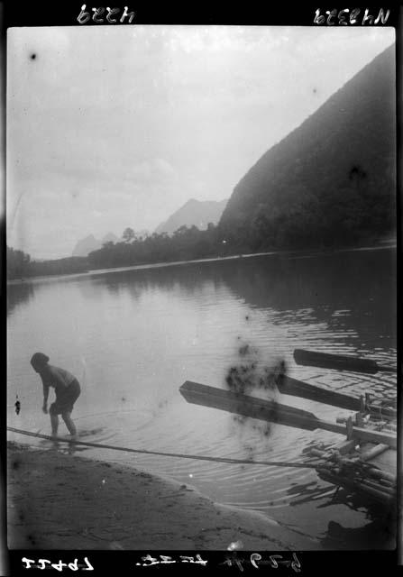 Oars and river