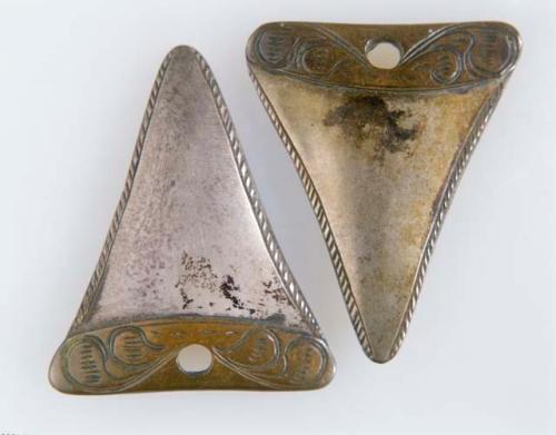 Ear pendants, imitation shark teeth