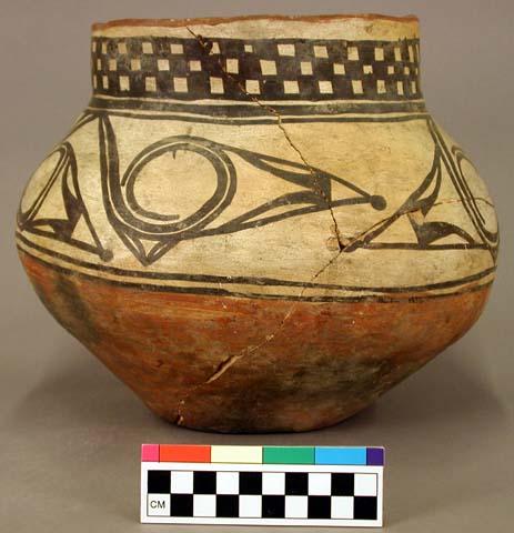 Early modern hopi polychrome pottery jar