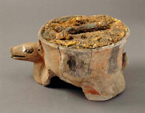 Deer effigy vessel with offering