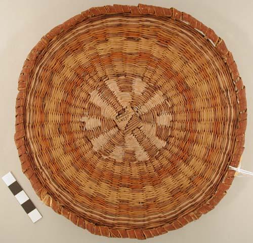 Wicker basket tray