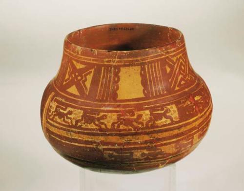 Yojoa polychrome pottery bowl, bold anamalistic style